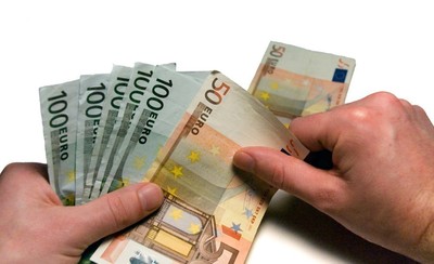 /media/noticias/fotos/pr/2017/06/16/contar-dinero-euros_thumb.jpg