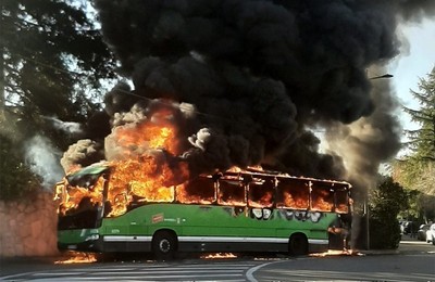/media/noticias/fotos/pr/2021/12/17/arde-un-autobus-en-pozuelo-de-alarcon_thumb.jpg