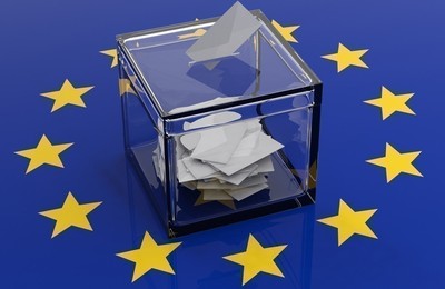 /media/noticias/fotos/pr/2023/11/13/los-ciudadanos-de-la-union-europea-residentes-en-espana-podran-votar-al-parlamento-europeo-si-estan-inscritos-en-el-padron-municipal_thumb.jpg
