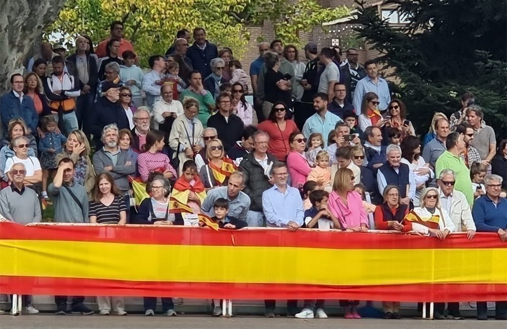 Bandera de españa en pozuelo