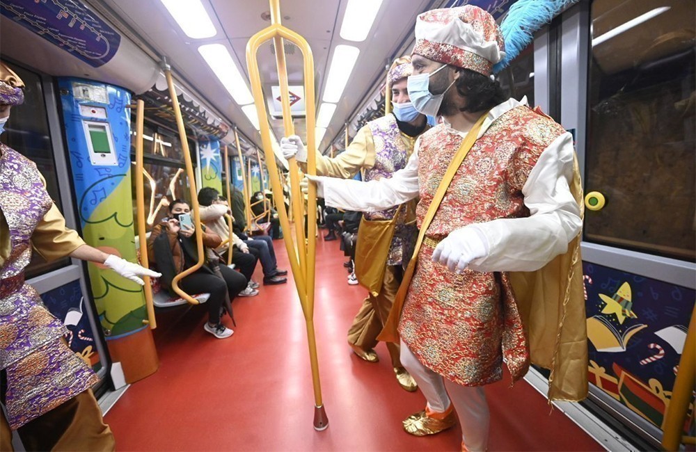 Los reyes magos en el metro