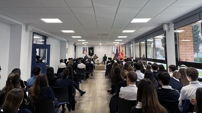 Foro económico en Everest School