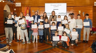 premios a 24 felicitaciones, belenes y árboles navideños