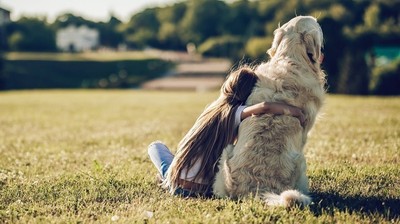 Chica con perro