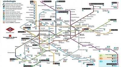 Movil con mapa de metro