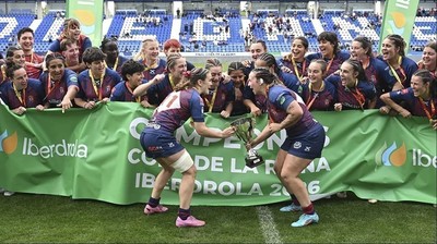 CR Majadahonda recogiendo el título de Campeón de Copa de la Reina