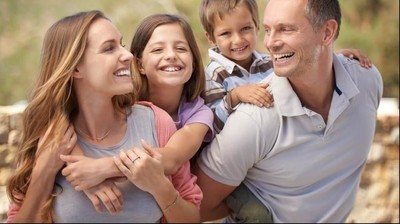 Padres con recién nacido