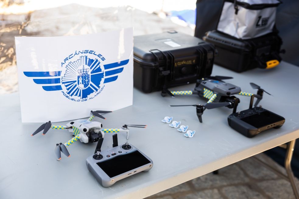 Drones y Pistolas Taser