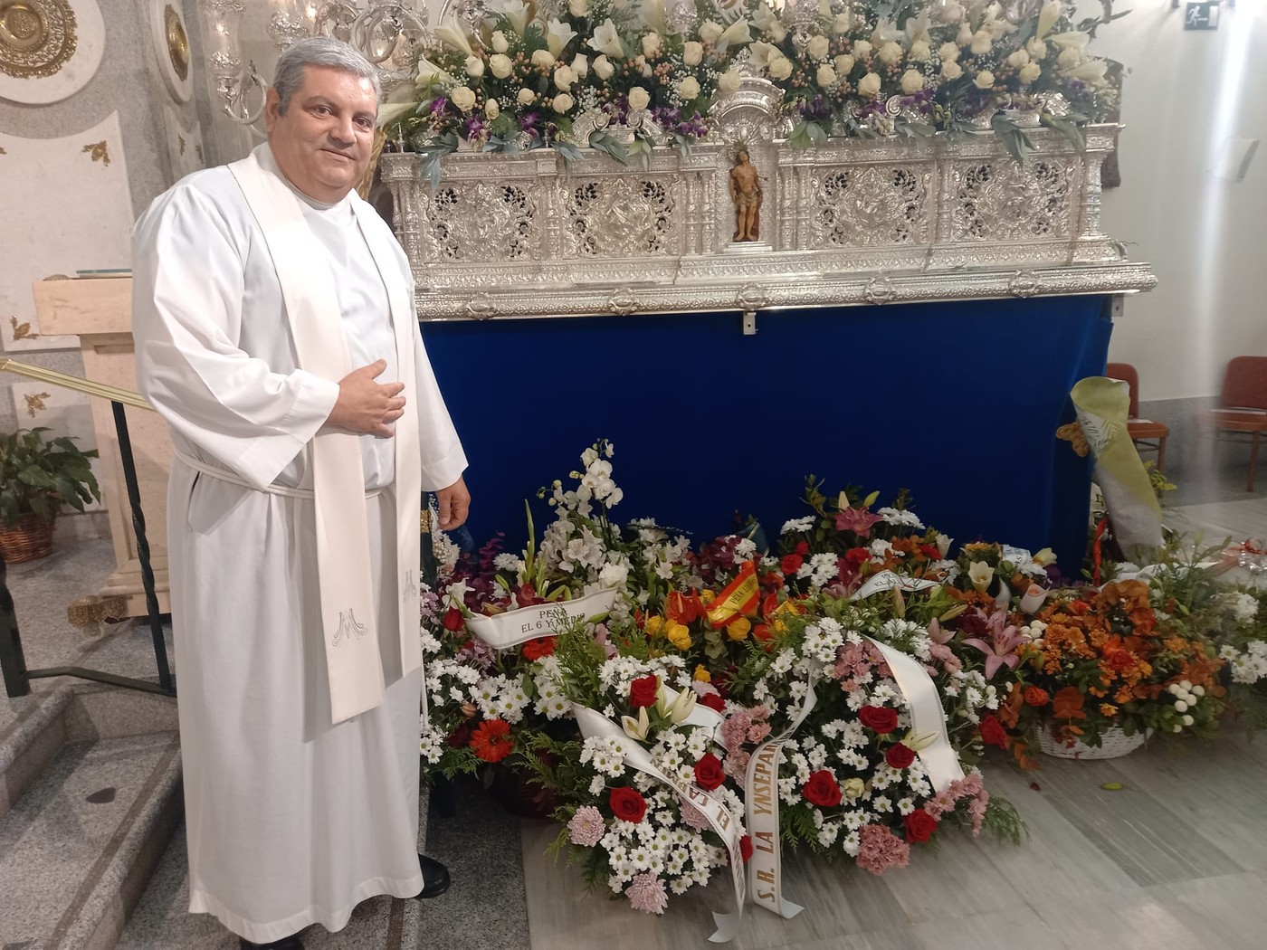 Ofrenda floral a la Virgen