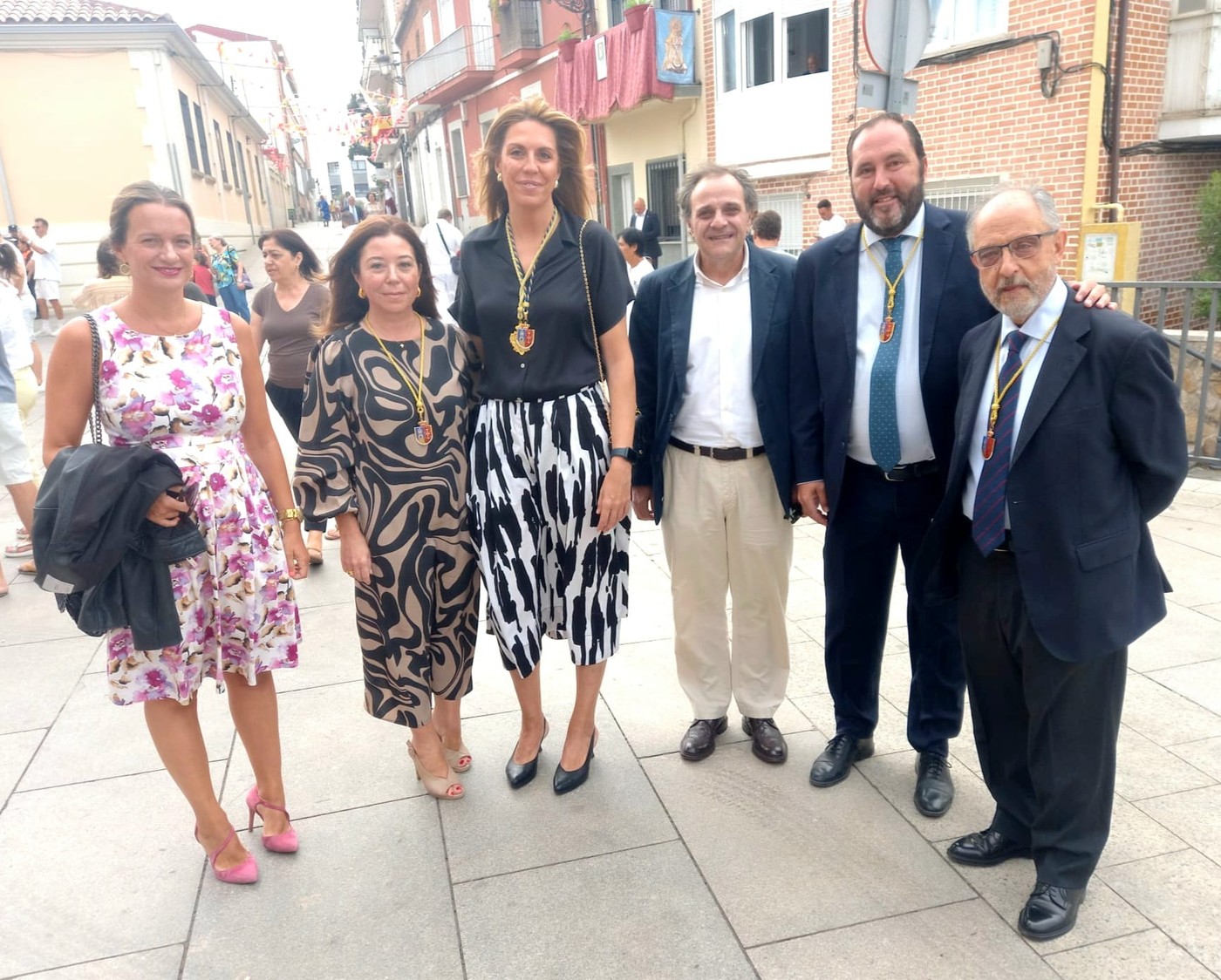Ofrenda floral a la Virgen