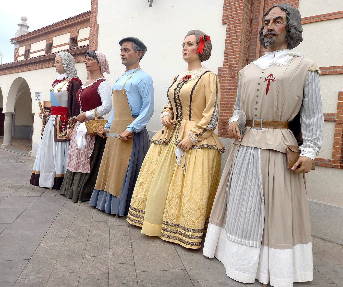 Gigantes y Cabezudos