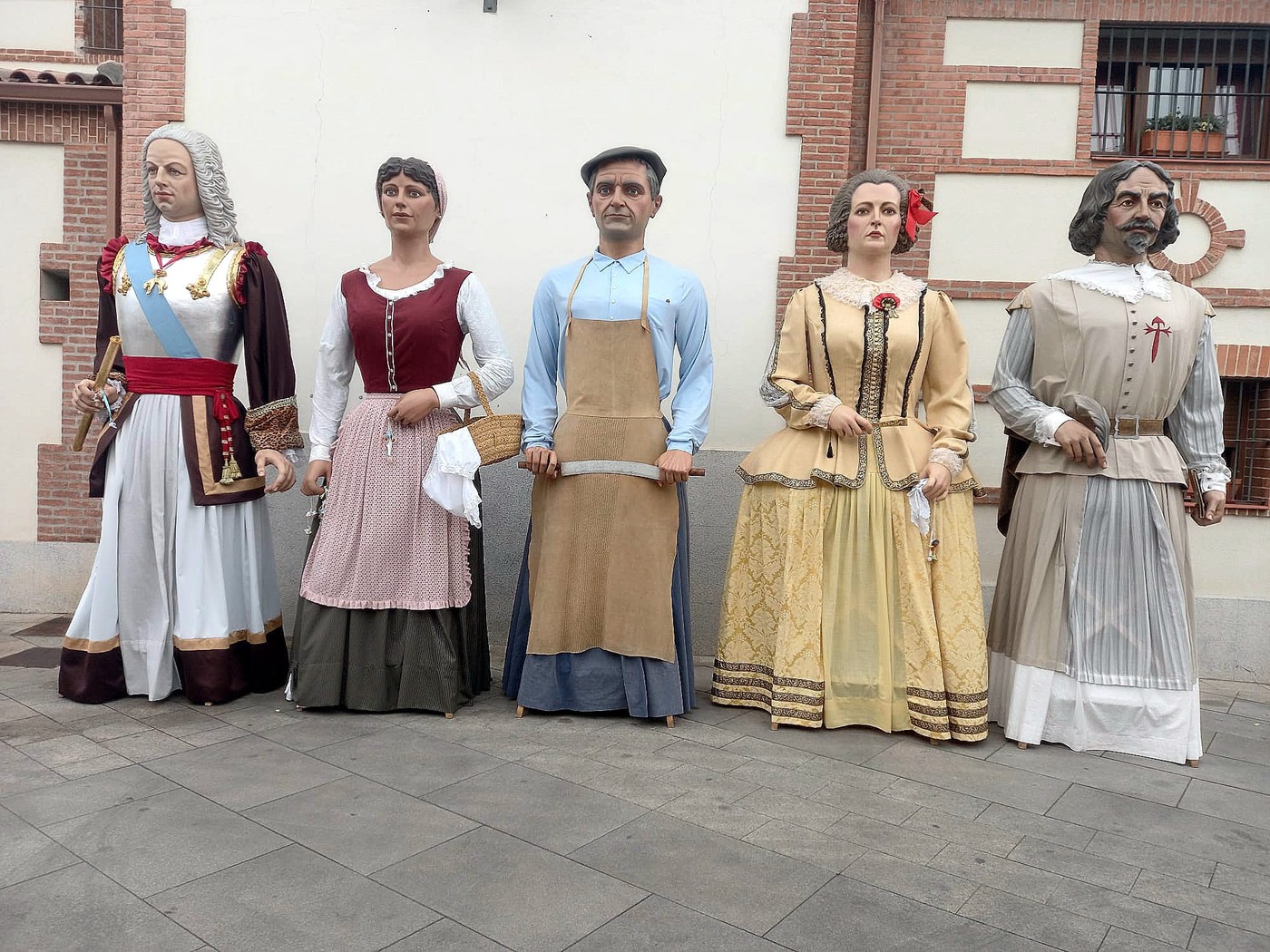 Gigantes y Cabezudos