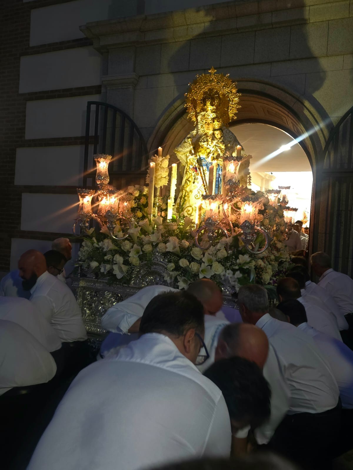 Solemne procesión en honor a Nuestra Señora de la Consolación Coronada en Pozuelo