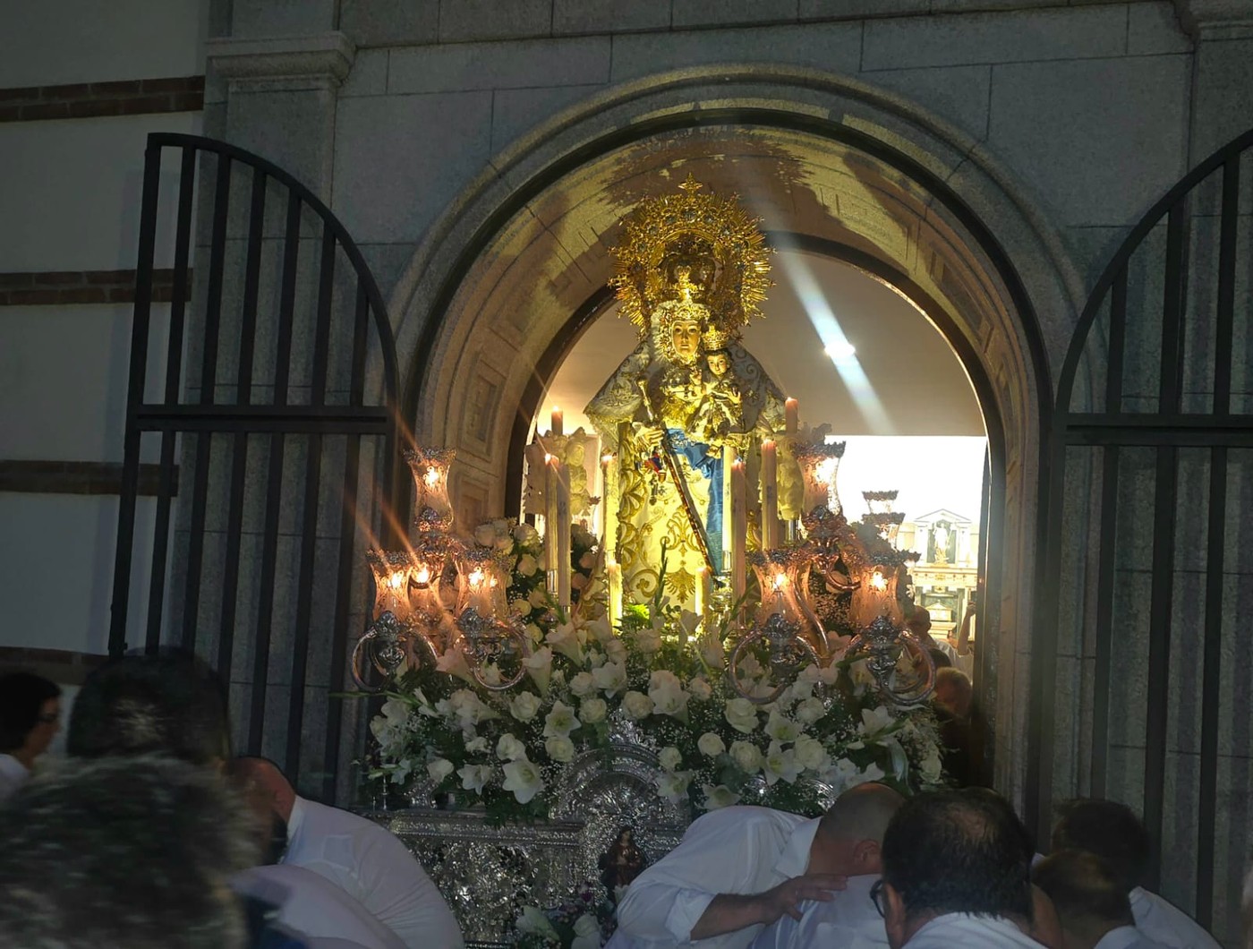 Solemne procesión en honor a Nuestra Señora de la Consolación Coronada en Pozuelo