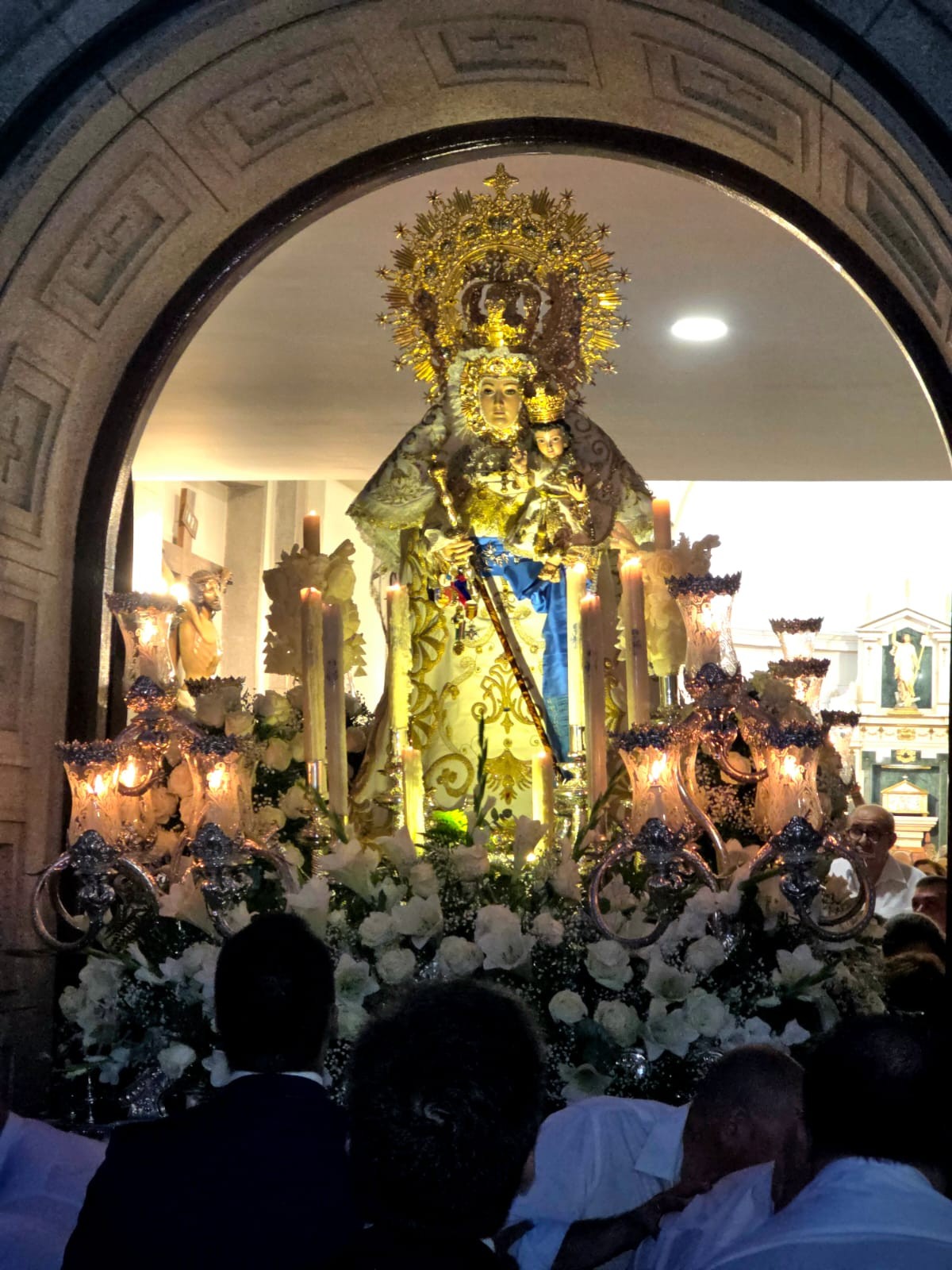 Solemne procesión en honor a Nuestra Señora de la Consolación Coronada en Pozuelo