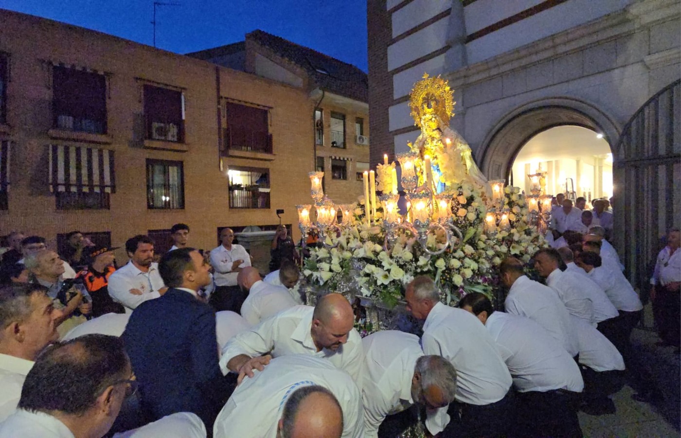 Solemne procesión en honor a Nuestra Señora de la Consolación Coronada en Pozuelo