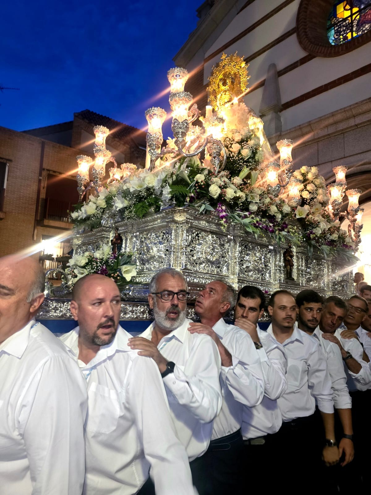 Solemne procesión en honor a Nuestra Señora de la Consolación Coronada en Pozuelo