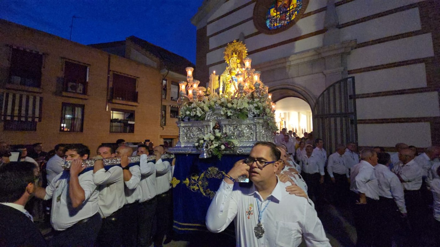 Solemne procesión en honor a Nuestra Señora de la Consolación Coronada en Pozuelo