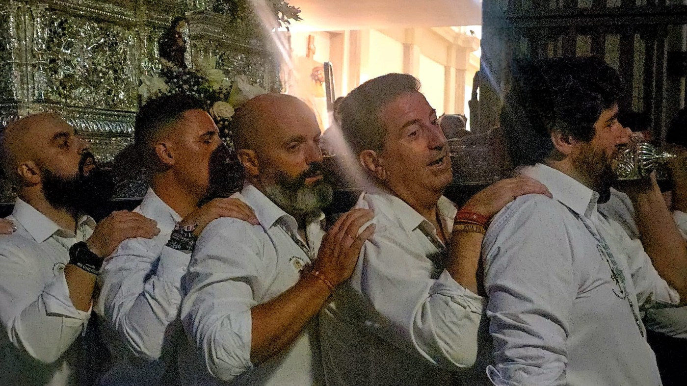 Solemne procesión en honor a Nuestra Señora de la Consolación Coronada en Pozuelo