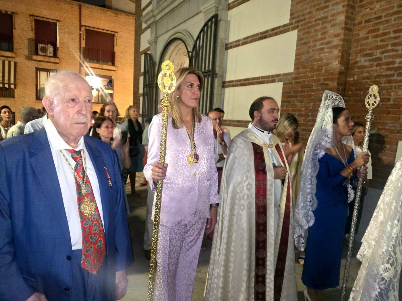 Solemne procesión en honor a Nuestra Señora de la Consolación Coronada en Pozuelo