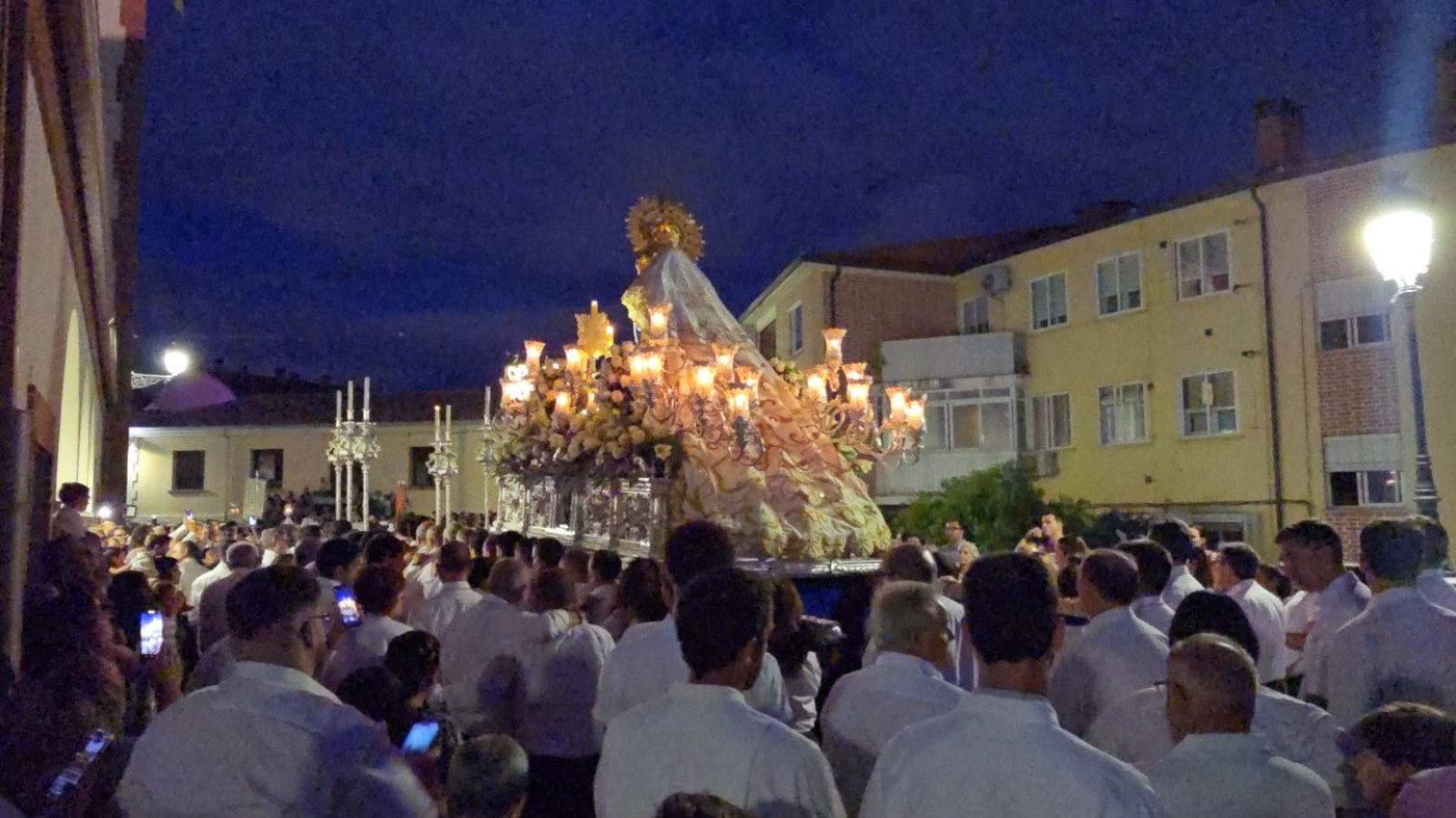 Solemne procesión en honor a Nuestra Señora de la Consolación Coronada en Pozuelo