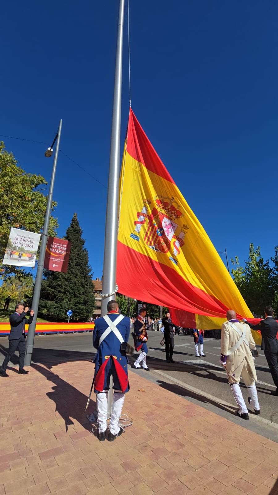 Homenaje a la Bandera de España en Pozuelo