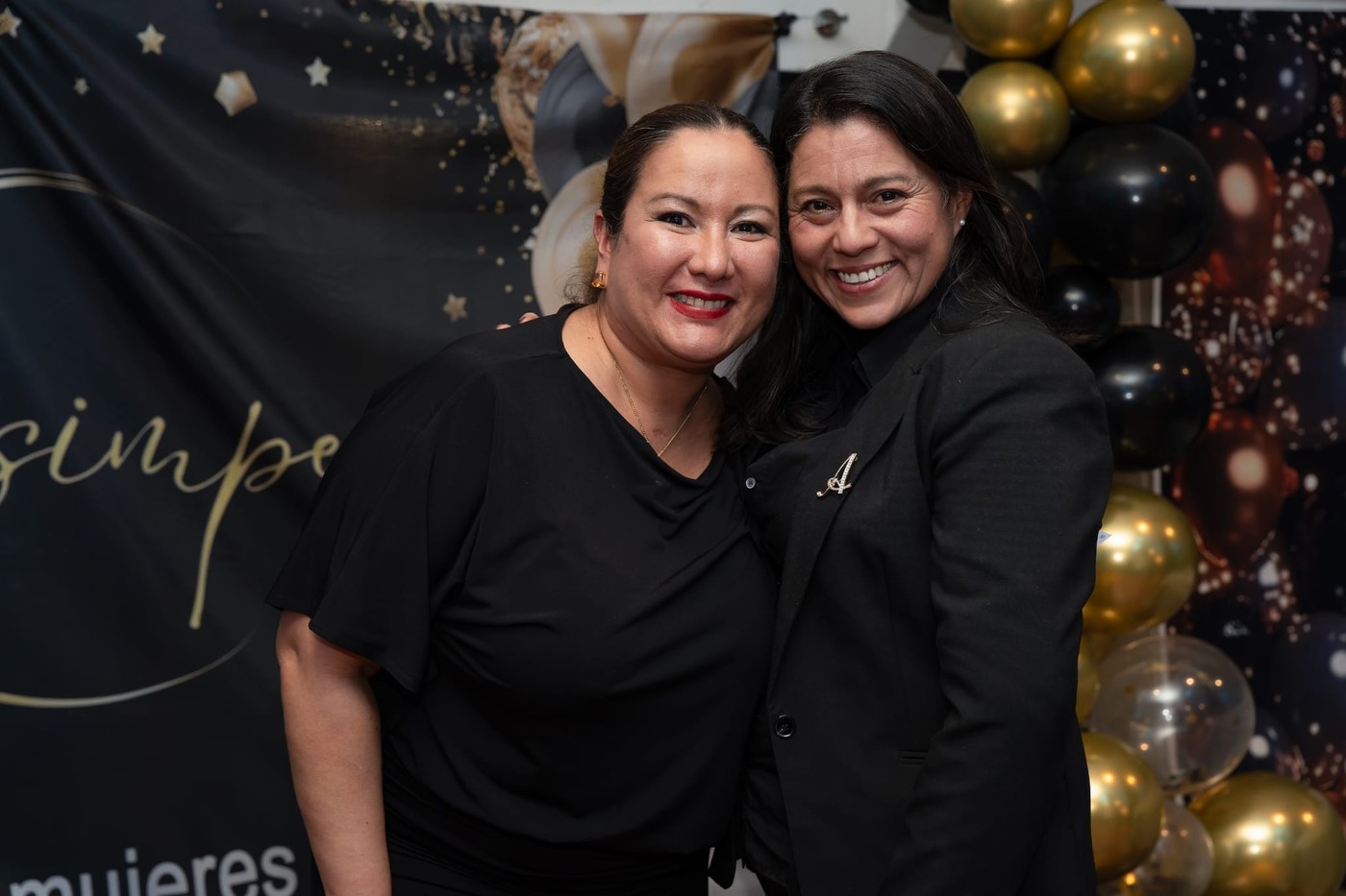 Mujeres Empresarias en su fiesta