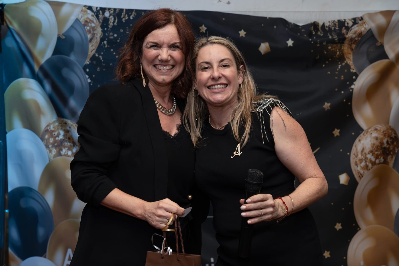 Mujeres Empresarias en su fiesta