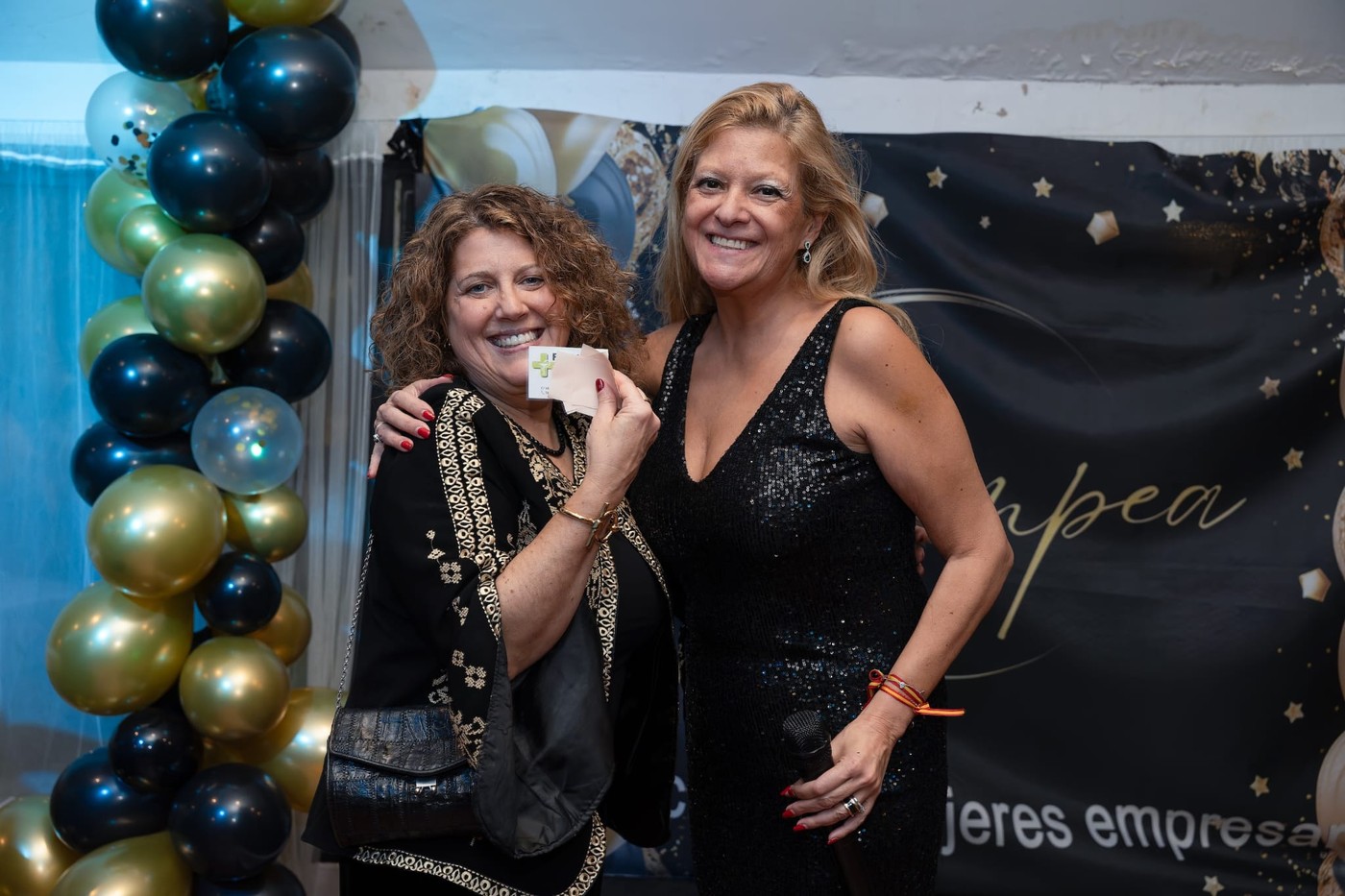 Mujeres Empresarias en su fiesta