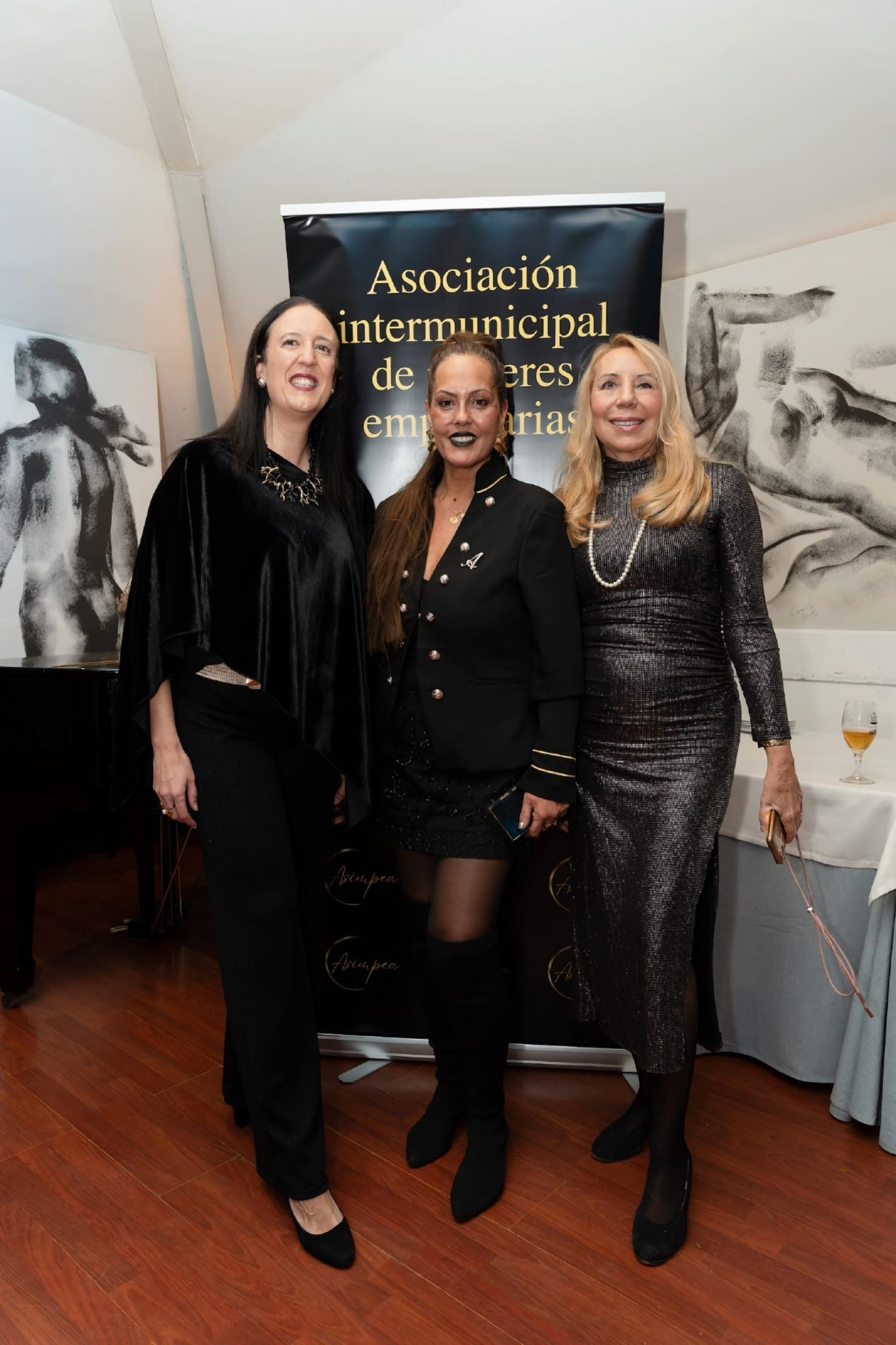 Mujeres Empresarias en su fiesta