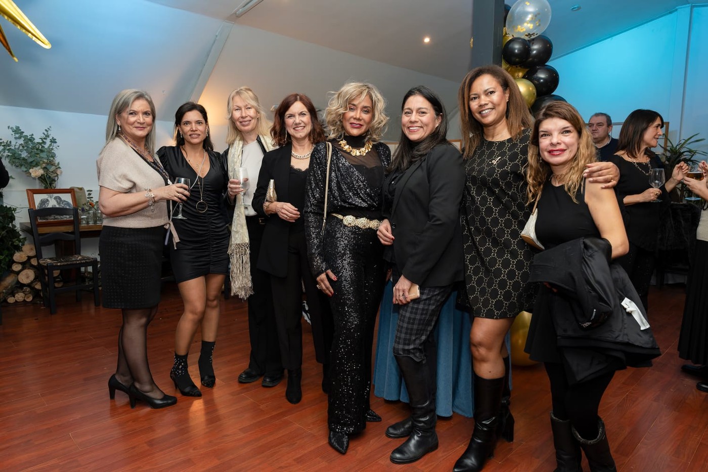 Mujeres Empresarias en su fiesta