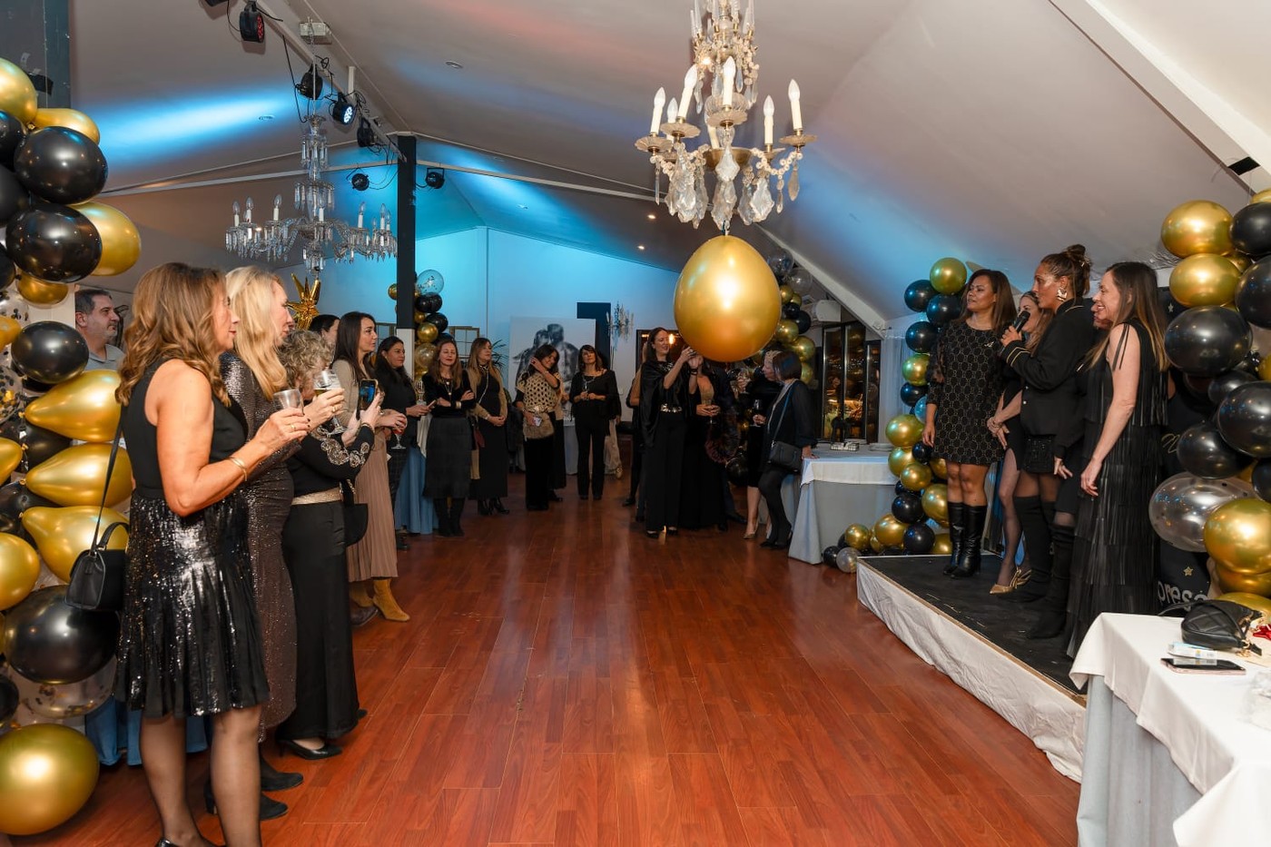 Mujeres Empresarias en su fiesta