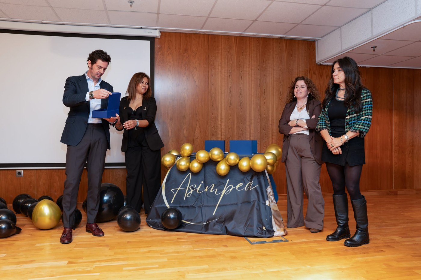 Entrega de IV Premios Mujer Empresaria ASIMPEA en Pozuelo