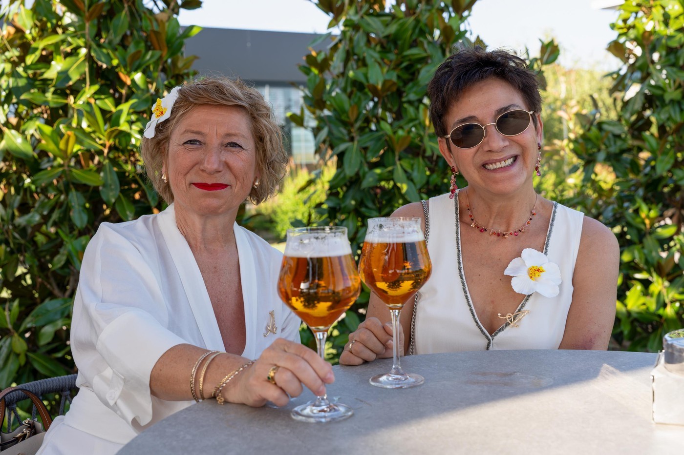 Empresarias en Pozuelo de Alarcón en la Fiesta de Blanco de ASIMPEA