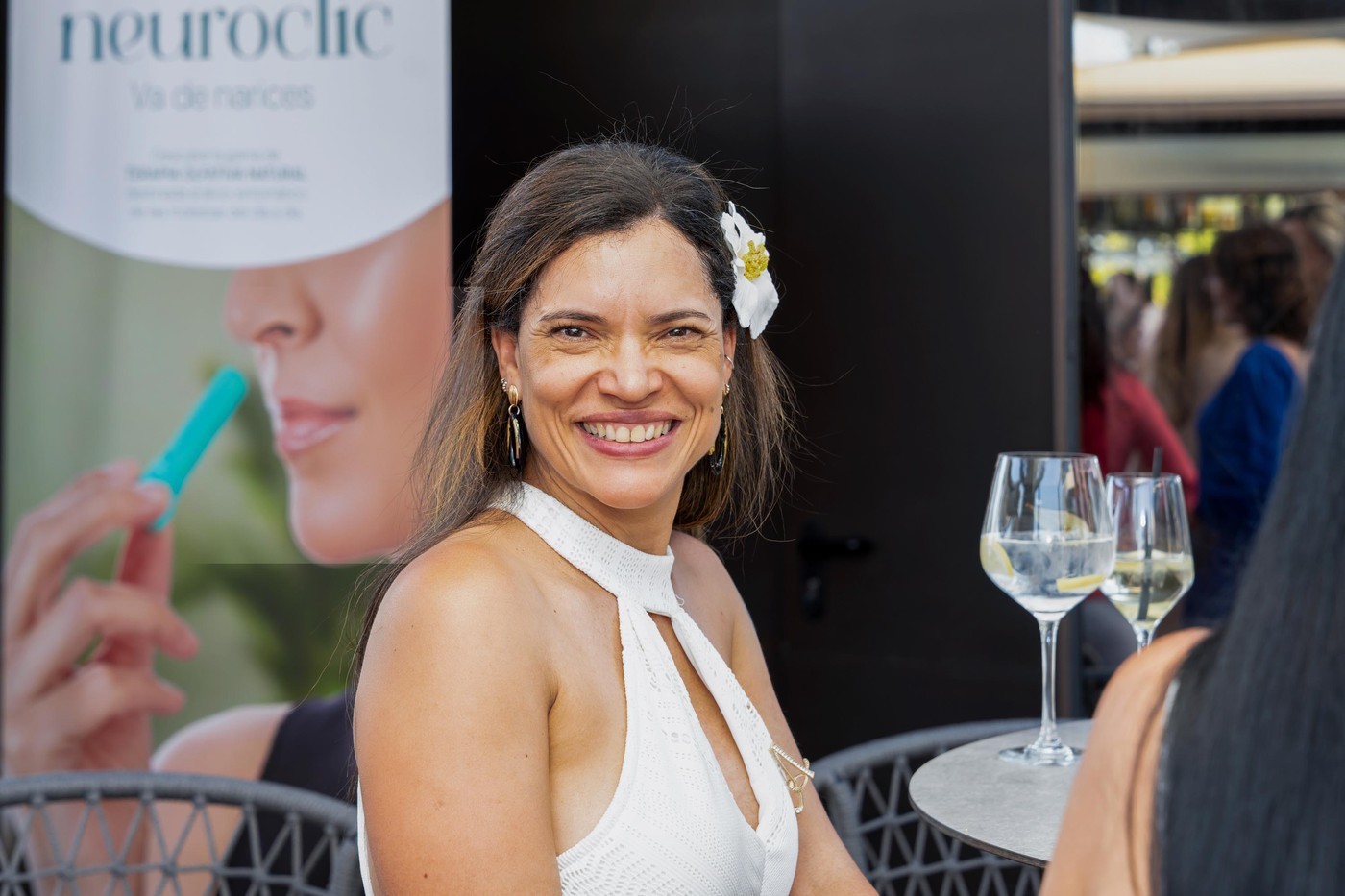 Empresarias en Pozuelo de Alarcón en la Fiesta de Blanco de ASIMPEA