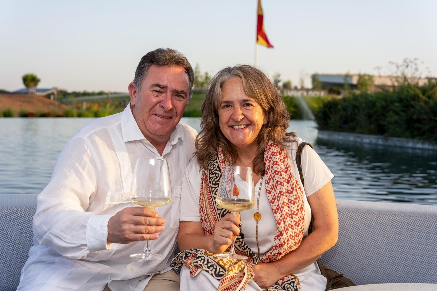Empresarias en Pozuelo de Alarcón en la Fiesta de Blanco de ASIMPEA