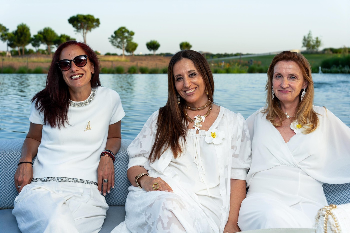 Empresarias en Pozuelo de Alarcón en la Fiesta de Blanco de ASIMPEA