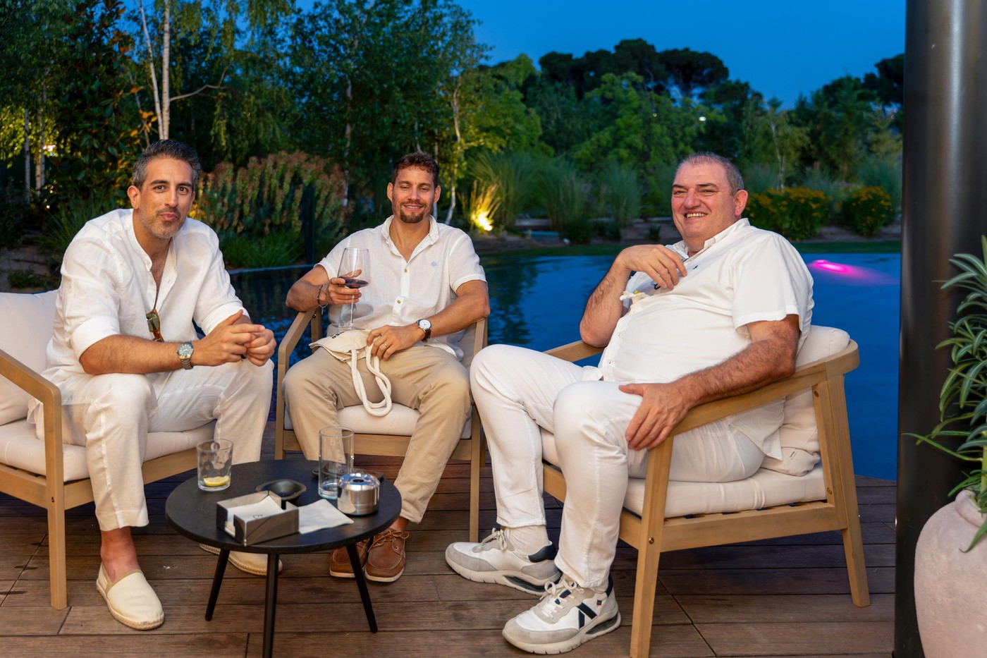 Empresarias en Pozuelo de Alarcón en la Fiesta de Blanco de ASIMPEA