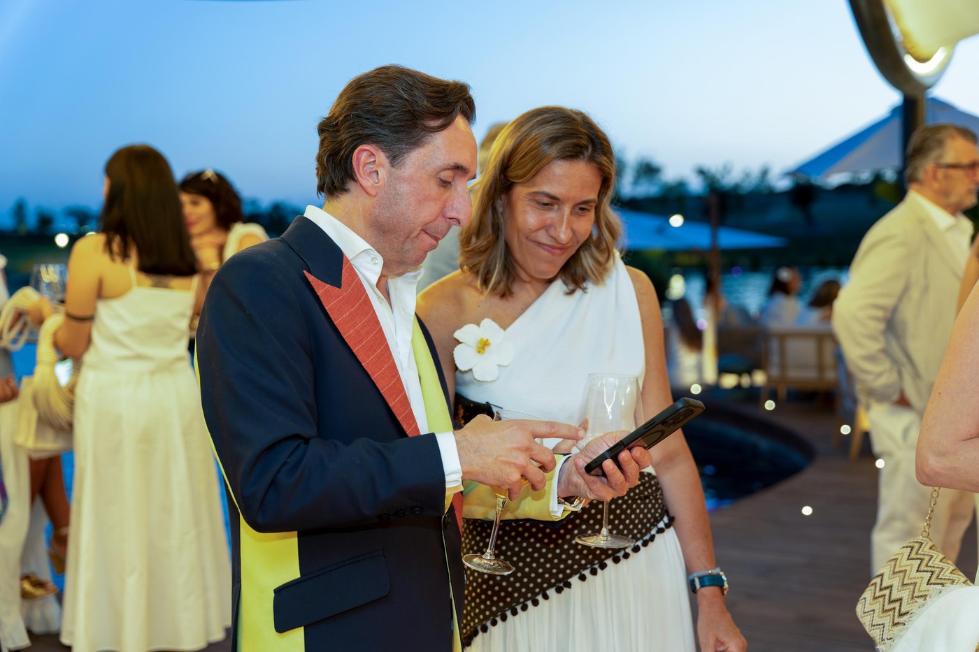 Empresarias en Pozuelo de Alarcón en la Fiesta de Blanco de ASIMPEA