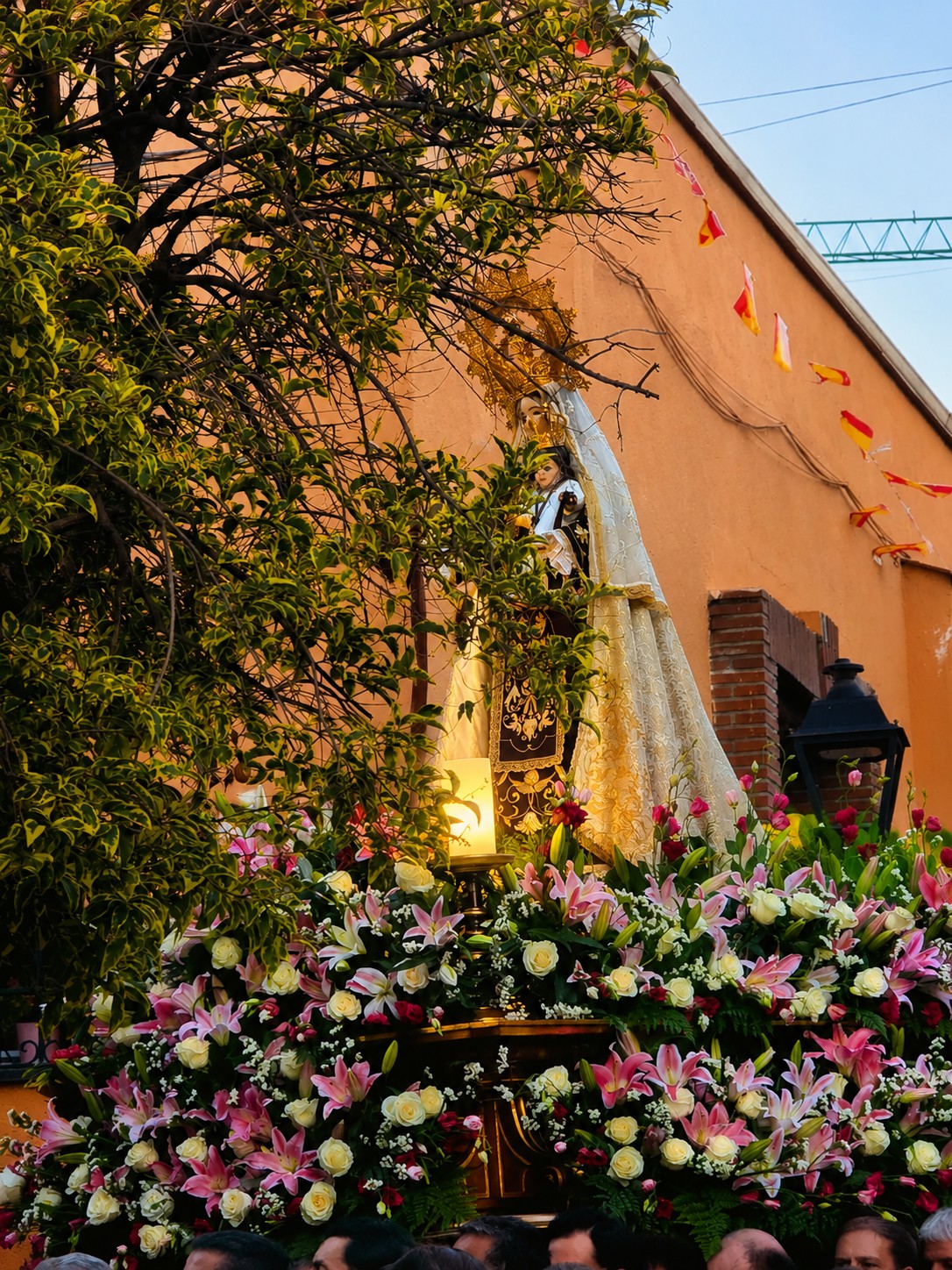 Procesión en honor de Nuestra Señora del Carmen en Pozuelo de Alarcón