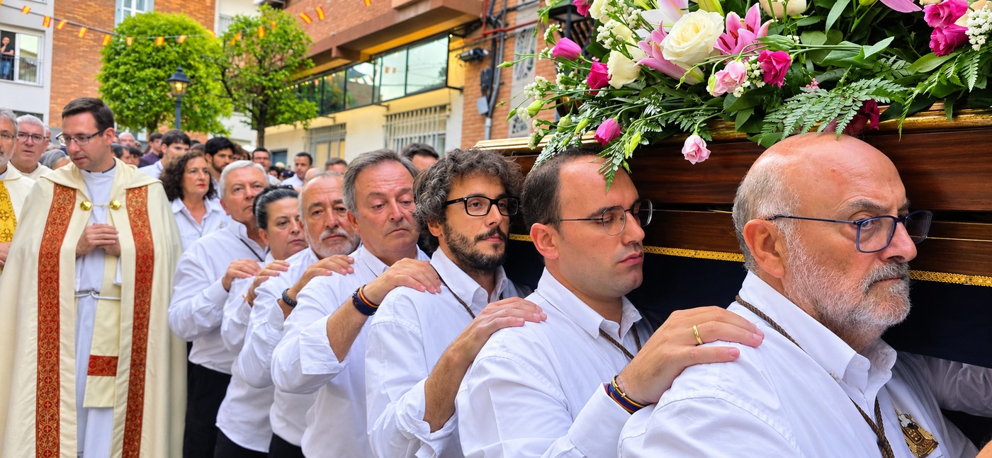 Procesión en honor de Nuestra Señora del Carmen en Pozuelo de Alarcón