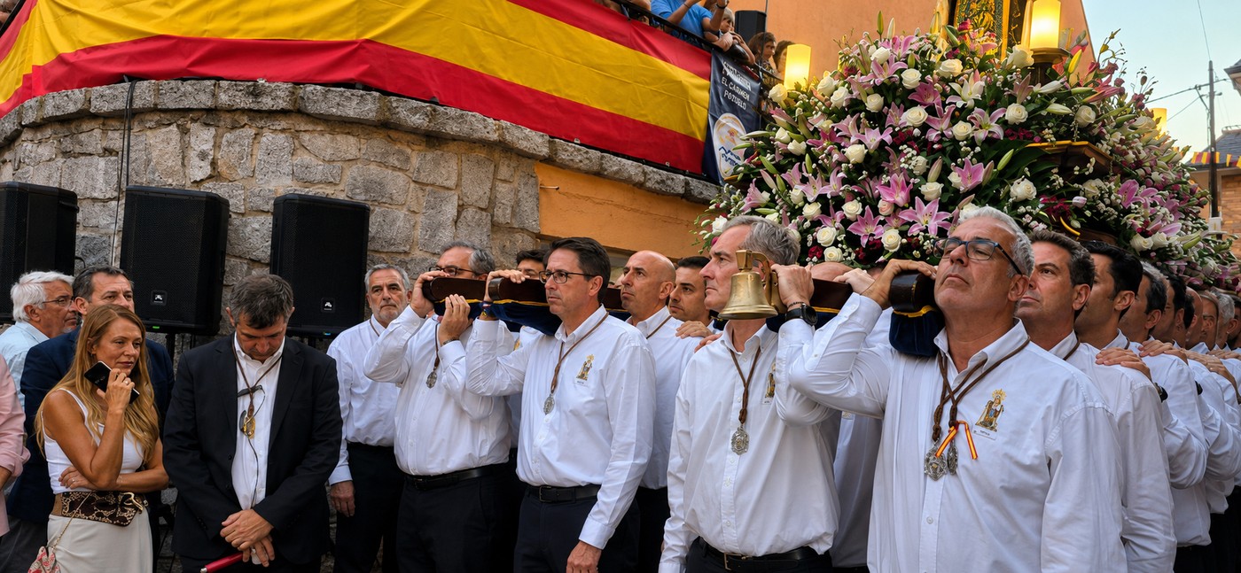 Procesión en honor de Nuestra Señora del Carmen en Pozuelo de Alarcón