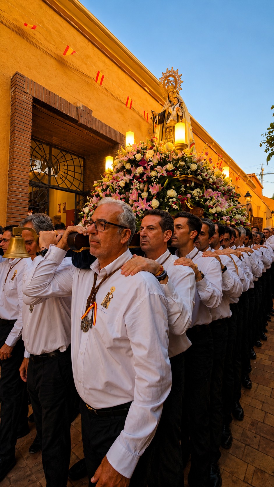 Procesión en honor de Nuestra Señora del Carmen en Pozuelo de Alarcón