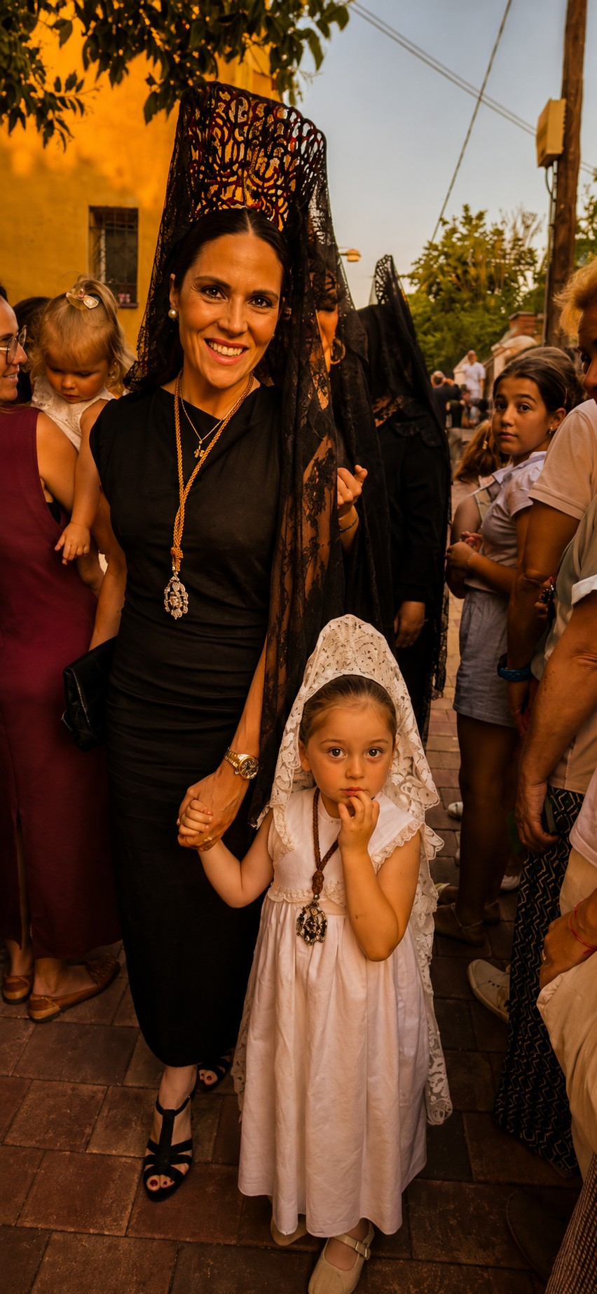 Procesión en honor de Nuestra Señora del Carmen en Pozuelo de Alarcón