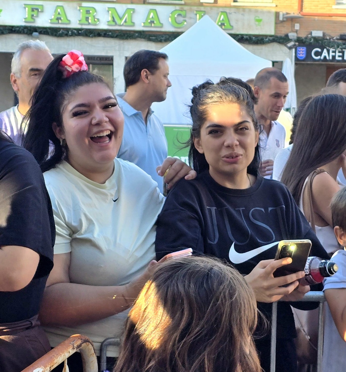 Concurso de comer flanes en Pozuelo