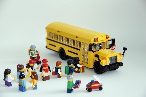 /media/revistas/articulos/fotos/pr/2015/02/07/1502_LEGO-School-Bus_thumb.jpg